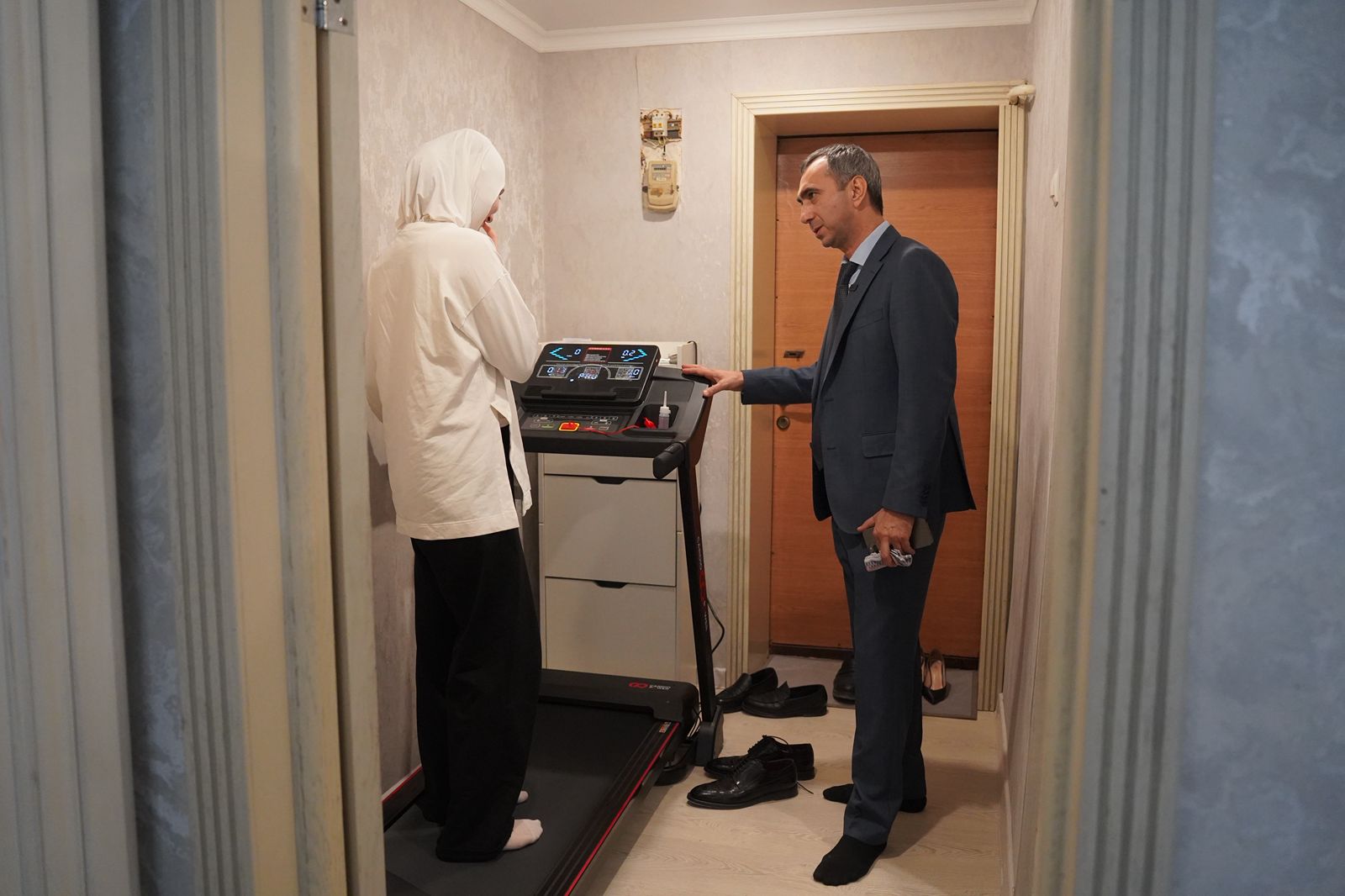 Заур Эминов исполнил мечты трёх юных дагестанцев в рамках акции «Ёлка желаний»